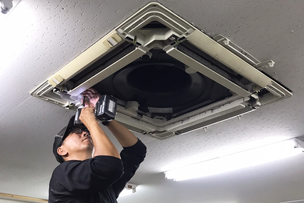 業務用エアコン清掃のイメージ